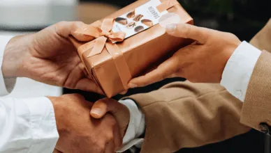 Why Thoughtful Business Gifts Enhance Customer Loyalty